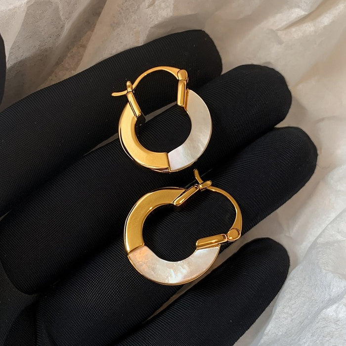 24K Gold Plated Mother Of Pearl Round Letter Huggie Earrings French Light Luxury Geometric Style