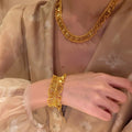 French Vintage Copper Pleated Lace Bracelet And Necklace Jewelry Set, Light Luxury Round Ring Design view 1