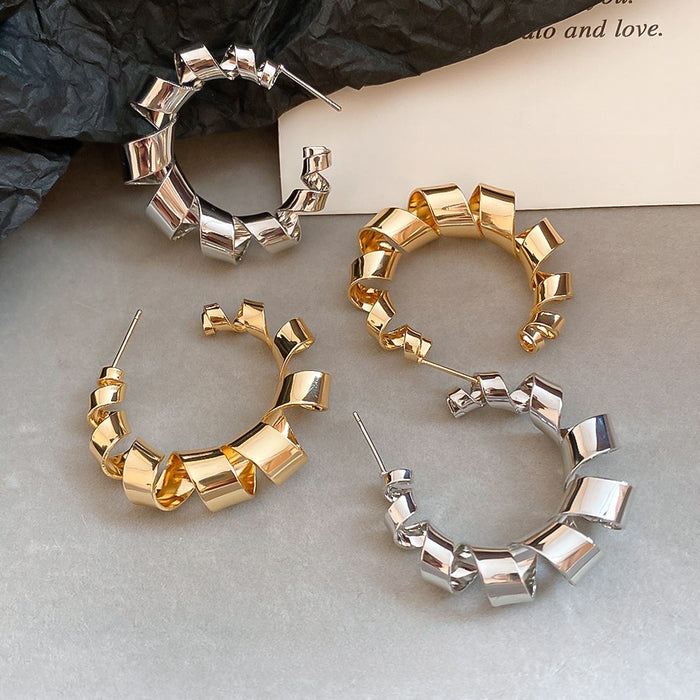 Twisted Round Iron Stud Earrings With Silver Posts Geometric European American Light Luxury Style