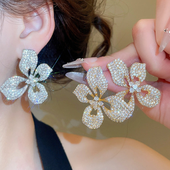 18K Gold Plated Copper Sparkling Full Rhinestone Butterfly Flower Stud Earrings Light Luxury Style