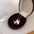 Old Money Style Shell Swallow Bird Pendant Necklace For Women New Chinese Elegant Collarbone Chain view 2