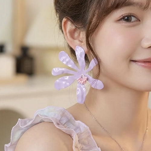Elegant French Style Light Purple Acrylic Flower Studs With Silver Pin, Niche Statement Fashion Earrings