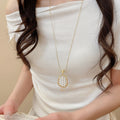 French Oval Pearl Alloy Sweater Necklace Old Money Geometric Long Clavicle Chain view 3