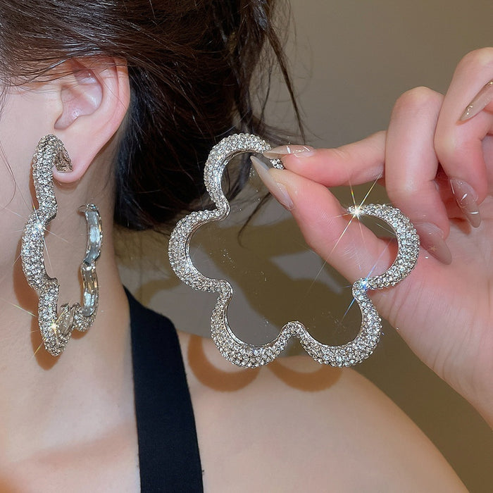 Korean Style Alloy Rhinestone Hollow Flower Stud Earrings With Silver Pins For Women