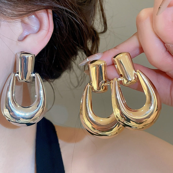 Polished Iron U Shape Hollow Oval Stud Earrings For Women, Minimalist Modern Light Luxury Jewelry