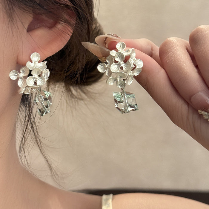 Vintage Ethnic Irregular Flower Alloy Stud Dangle With Clear Crystal Cube Charm Elegant Women's Earrings