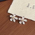 Elegant Shiny Alloy Five-Petal Flower Stud Earrings For Women, Korean Minimal Luxury Commuter Earrings view 3