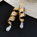 2026 New Vintage Irregular Twisted Pearl Metal Geometric Stud Earrings For Women view 2