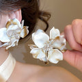 2026 New Acrylic Crystal Beaded Woven Flower Stud Earrings With Silver Pins Maillard Style view 3
