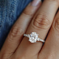 Classic Elegant Oval Ring For Women, Light Luxury Round Rhinestone Inlaid Fashion Jewelry view 3
