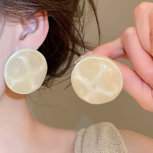 Minimalist Modern Resin Round Stud Earrings With Silver Posts Vintage Maillard Style