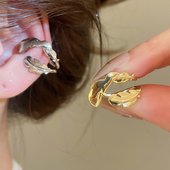 18K Gold Plated Copper Feather Clip-on Earrings For Women No Piercing Light Luxury Office Style