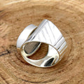 Oval Faux Marble Sticker Ring For Women, Hollow Vintage Ring With Side Diagonal Carved Design view 3