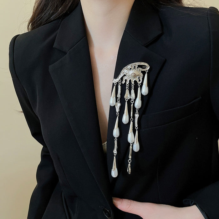 Vintage Elegant Shell Pearl Eye Teardrop Tassel Floral Brooch Pin For Women