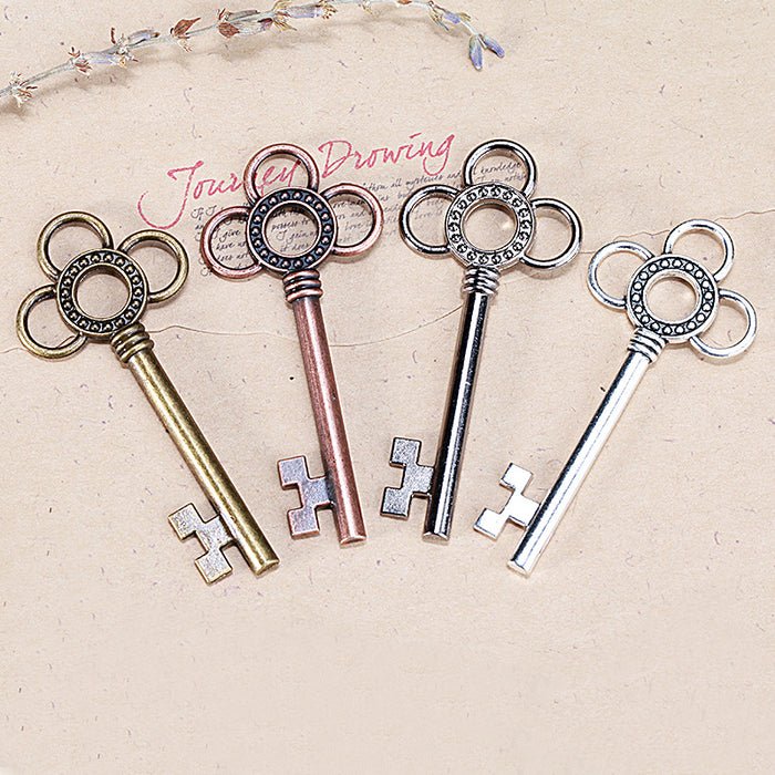 Vintage Flower Keychain Pendant 62x27mm