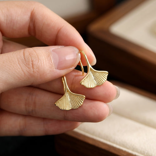 Elegant Matte Gold Alloy Ginkgo Leaf Texture Stud Drop Earrings for Women Vintage Niche Style Earrings