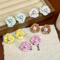 Elegant Colorful Acrylic Flower Pearl Studs For Women Minimal Luxury Commuter Fashion Earrings view 2