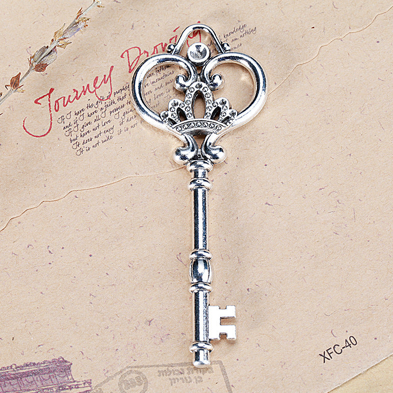 83x31mm Vintage Crown Key Alloy Charm Pendant