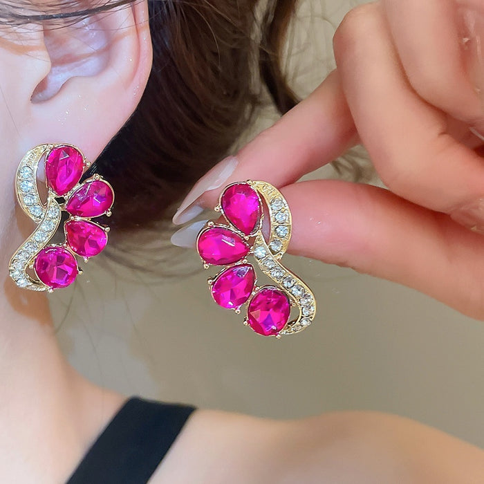 Vintage Court Style Faux Crystal Teardrop Stud Earrings With Silver Pins