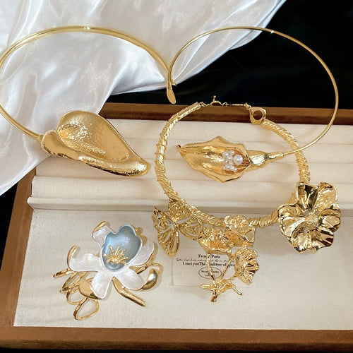 Western Style Statement Painted Hollow Flower Alloy Bracelet Necklace Jewelry Set For Women