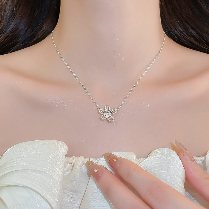 Light Luxury Copper Zircon Flower Hollow Pendant Necklace, Elegant Sweet Clavicle Choker