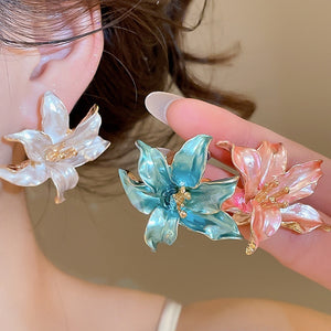Vacation Style Alloy Painted Flower Stud Earrings With Silver Pins, Fresh Sweet Light Luxury Jewelry