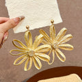 Elegant Handmade Raffia Woven Flower Drop Earrings With Alloy Gold Bead Bohemian Vacation Statement Earrings view 2