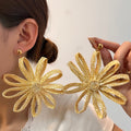 Elegant Handmade Raffia Woven Flower Drop Earrings With Alloy Gold Bead Bohemian Vacation Statement Earrings view 1