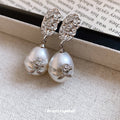 French Vintage Crumpled Flower Faux Pearl Stud Earrings With Silver Pins For Women view 3
