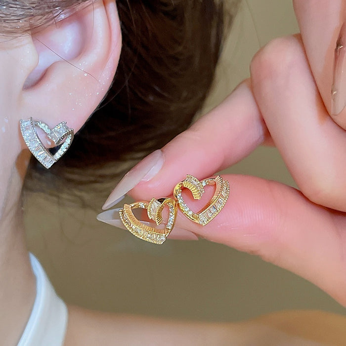 Light Luxury Copper Heart Zircon Stud Earrings With Silver Pins For Women