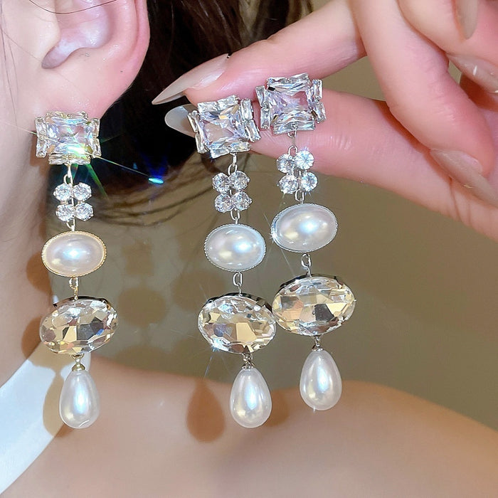 Geometric Oval Faux Pearl Stud Earrings With Rhinestone Silver Posts, Light Luxury Banquet Jewelry