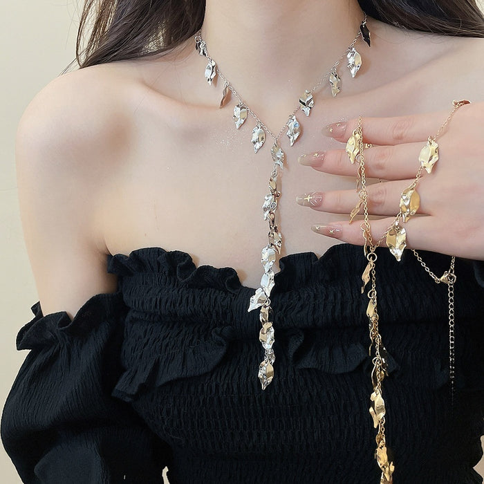 Old Money Iron Leaf Tassel Necklace For Women Light Luxury Minimalist Collarbone Jewelry