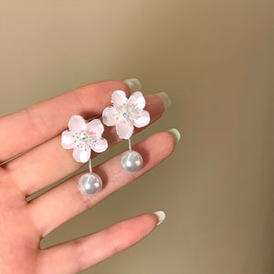 Elegant Floral Stud Earrings With Faux Pearl, Zircon And Enamel Detail For Sweet Office Style