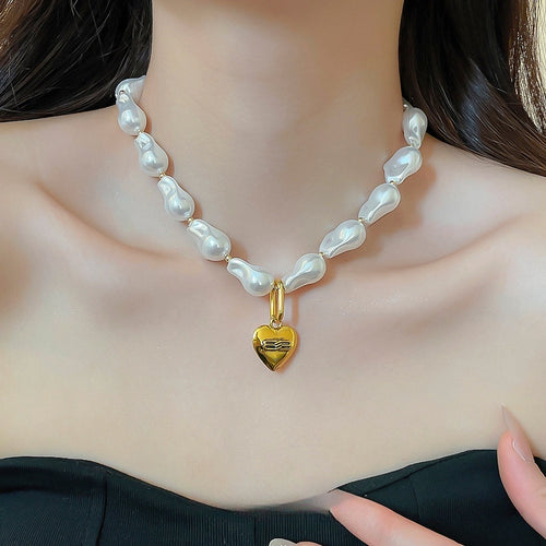 Light Luxury Heart Faux Pearl Necklace For Women Maillard Style Elegant Banquet Collarbone Chain