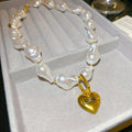Light Luxury Heart Faux Pearl Necklace For Women Maillard Style Elegant Banquet Collarbone Chain view 2