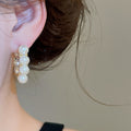Elegant Faux Pearl Round Hoop Earrings Light Luxury Geometric Princess Style Ear Jewelry view 3