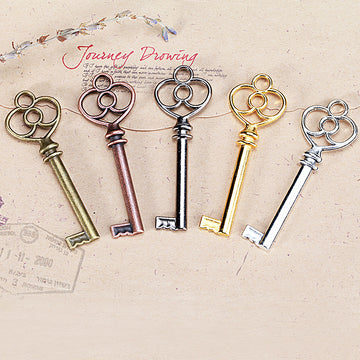 Three-Loop Clover Key Metal Charm in 6 Finishes for Jewelry Crafts