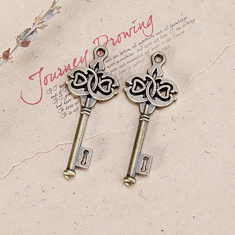 Vintage Alloy Key Charm Pendant for Necklace DIY