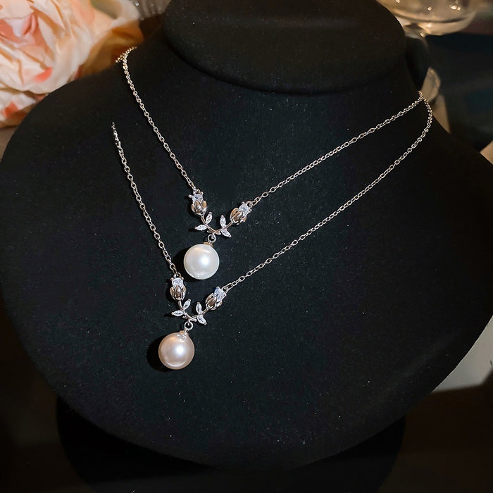 2026 Light Luxury Zircon Flower Faux Pearl Pendant Necklace Geometric Round Clavicle Choker