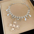 Old Money Style Resin Cross Pearl Necklace, Geometric Light Luxury Clavicle Chain view 4
