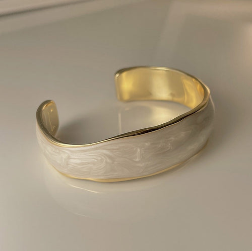 18K Gold Plated Copper Enamel Wave Stripe Open Bangle For Elegant Women