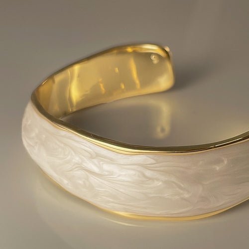 18K Gold Plated Copper Enamel Wave Stripe Open Bangle For Elegant Women
