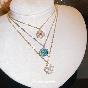 Copper Zircon Clover Flower Pendant Necklace Elegant Light Luxury Collarbone Choker for Women