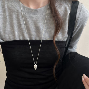 Korean Style Pointed Heart Totem Alloy Necklace For Women Old Money Clavicle Chain