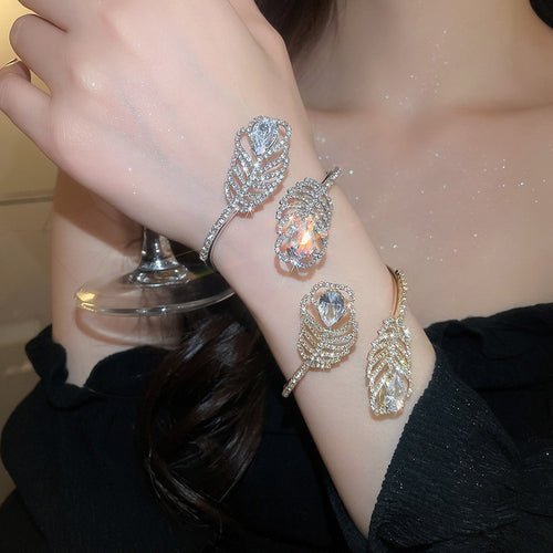 Luxury Zircon Feather Open Copper Bangle For Women, European Style Elegant Statement Jewelry