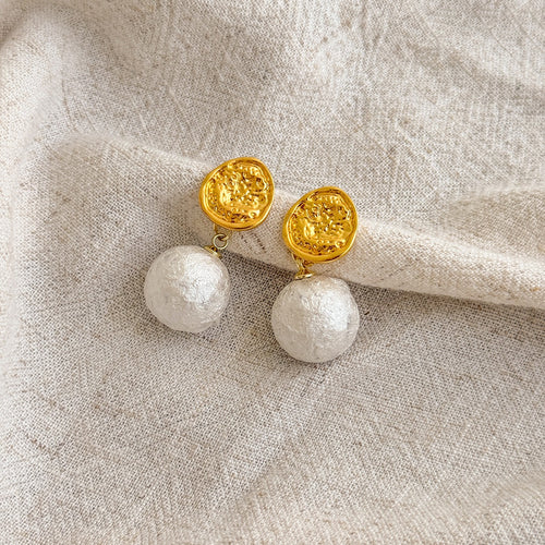 Vintage Luxury Gold Alloy Wrinkled Coin Disc Studs With Textured Faux Pearl Drop French Style Earrings