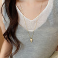 Korean Style Alloy Pointed Heart Totem Necklace Geometric Old Money Light Luxury Collarbone Chain view 3