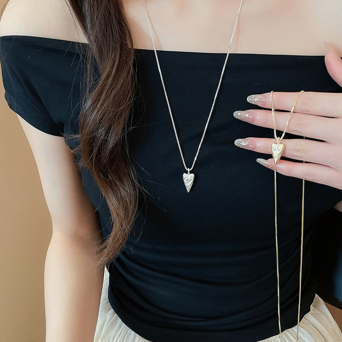 Korean Style Alloy Pointed Heart Totem Necklace Geometric Old Money Light Luxury Collarbone Chain