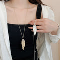 Sparkling Zircon Crinkle Leaf Alloy Necklace For Women Old Money Light Luxury Collarbone Chain view 1