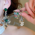 Vintage Alloy Rhinestone Diamond Flower Stud Earrings Retro Palace Light Luxury Jewelry view 2